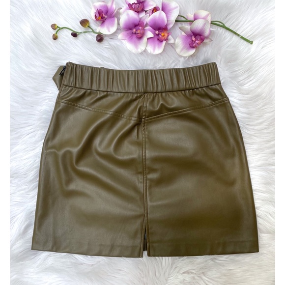 NWT Zara Green Faux Leather Mini Skirt - Picture 3 of 8